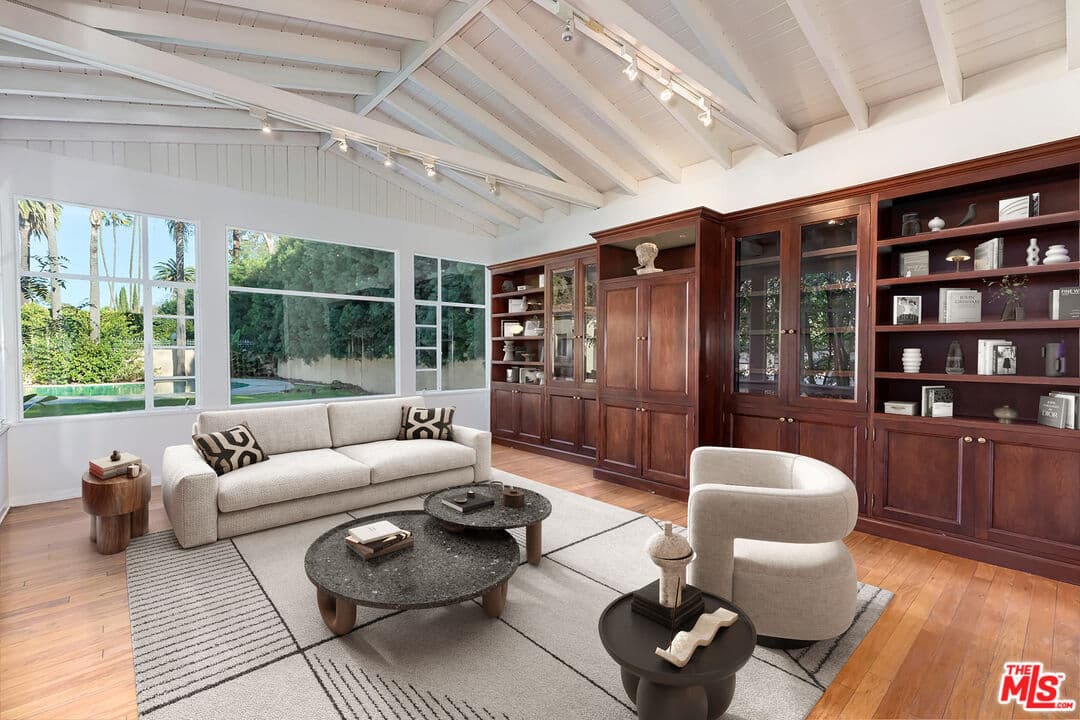 502 N Palm Dr photo 7